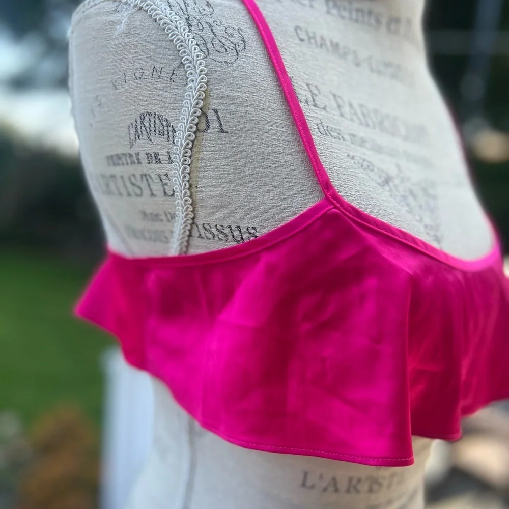 SKIMS Pink Ruffle Bra Intimates - Picture 6 of 12